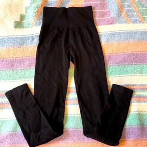 NEW! Aerie THICK & RIBBED leggings